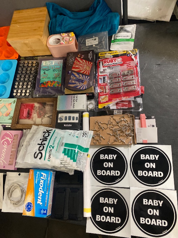 Photo 1 of 34 Item Miscellaneous Bundle | Baby Diapering, Kitchen & Dining, Car Accessories, Beauty Accessories, Phone Accessories, Music, Jewelry, Health & Household, Home Decor, Hardware, Bed & Bath, Toys & Games