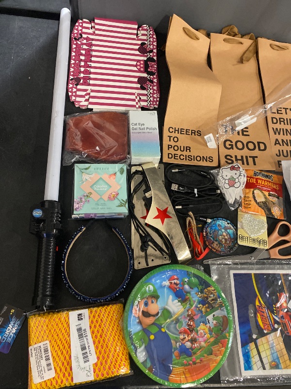 Photo 1 of 25 Item Miscellaneous Bundle | Seasonal & Party Supplies, Cleaning Supplies, Kitchen & Dining, Toys & Games, Costume & Accessories, Beauty Accessories, Bed & Bath, Household Supplies, Arts & Crafts & Sewing, Home Decor 