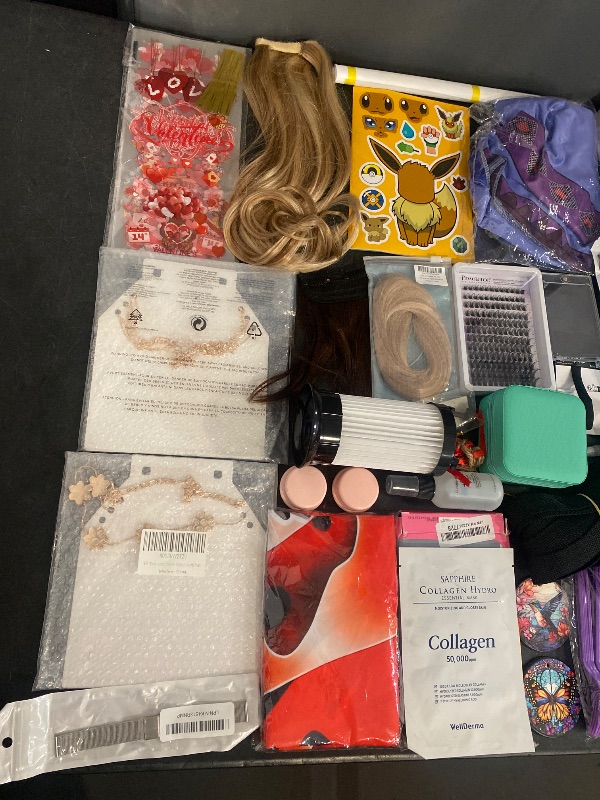 Photo 1 of 37 Item Miscellaneous Bundle : Beauty Accessories, Jewelry, Toys & Games, Costumes & Accessories, Kitchen & Dining, Electronic Accessories, Automotive Accessories, Home Decor, Patio & Garden, Hardware