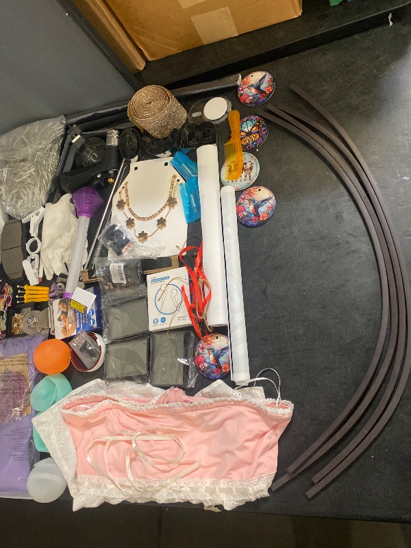 Photo 1 of 60 Item Miscellaneous Bundle : Jewelry, Kitchen & Dining, Toys & Games, Kids/Women's Clothing, Party Supplies & Seasonal, Electronic Accessories, Car Accessories, Hair Care, Pet Supplies, Office & School Supplies, Outdoor Recreation, Home Decor, Patio & G