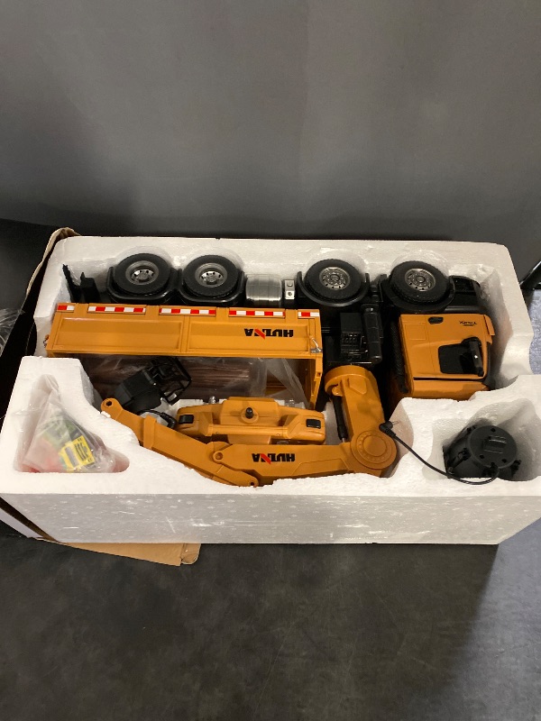 Photo 1 of 26CH Remote Control Dump Truck, 2 in 1 RC Dump Truck Wood Grabber Toy, Heavy Duty Construction Toys Vehicle, Birthday Gifts Ideas for Kids Adults, 1/14 Scale Trucks