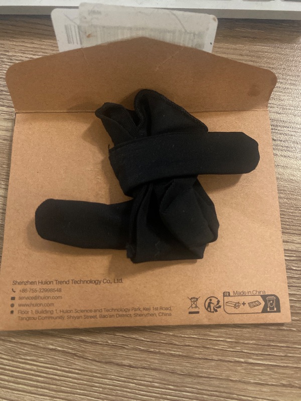 Photo 1 of HUION Artist Glove for Drawing Tablet (1 Unit of Free Size, Good for Right Hand or Left Hand) - Cura CR-01