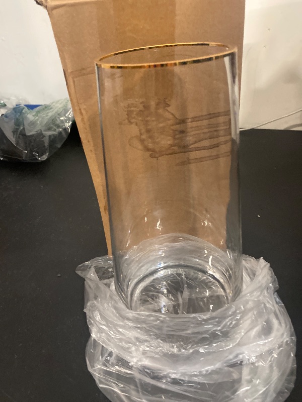Photo 1 of FUNSOBA Clear Glass Flower Vase with Gold Mouth for Centerpieces Home Wedding Decoration (1, Large 5.2" x 9.9“)