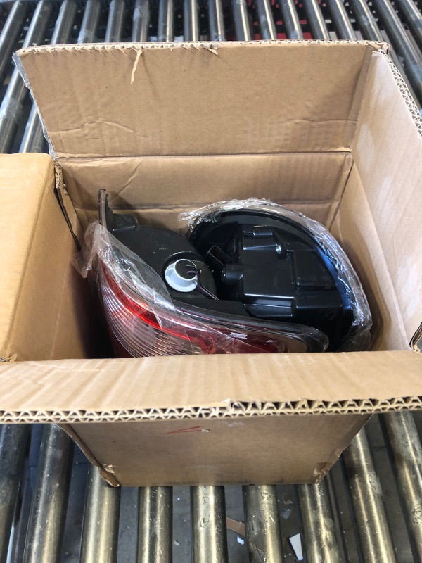 Photo 1 of CNNELL LED Tail Light Pair w/Bulb Compatible with Dodge Ram 1500 2013-2018/Fit Dodge Ram 2500 3500 2014-2018 68093078AC CH2800203C