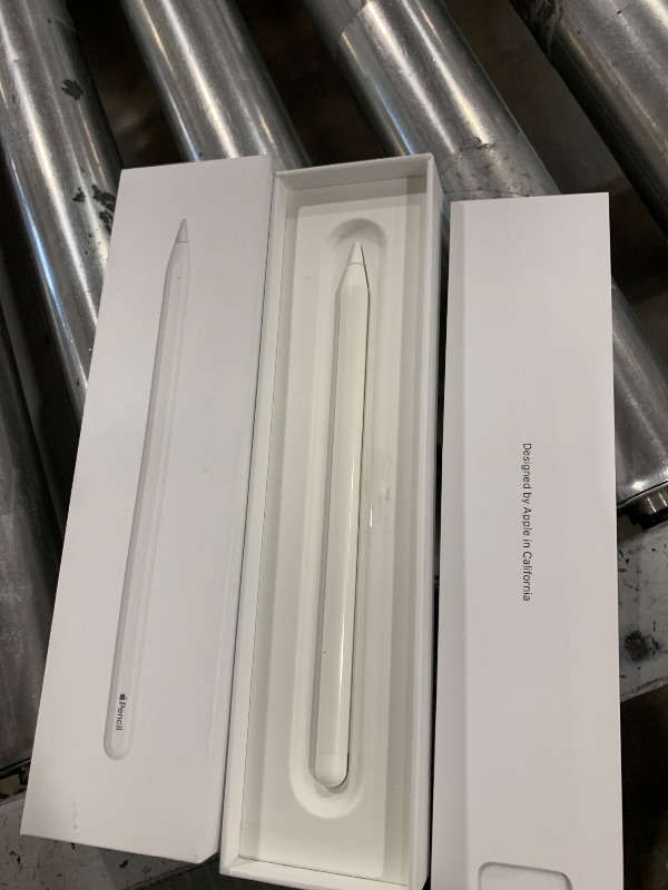 Photo 2 of Apple Pencil (2nd generation): Pixel-perfect precision and industry-leading low latency