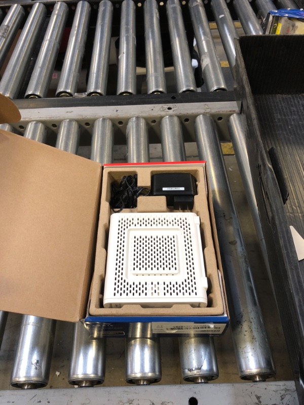 Photo 1 of ARRIS (SB8200) - Cable Modem - Fast DOCSIS 3.1