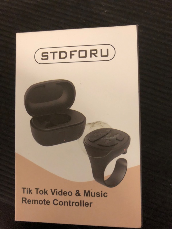 Photo 1 of STDFORU TikTok Scrolling Ring Bluetooth Camera Remote Control Scroller Ring Auto Clicker for Live TIK Tok Scrolling Ring for iPhone Android (Black)