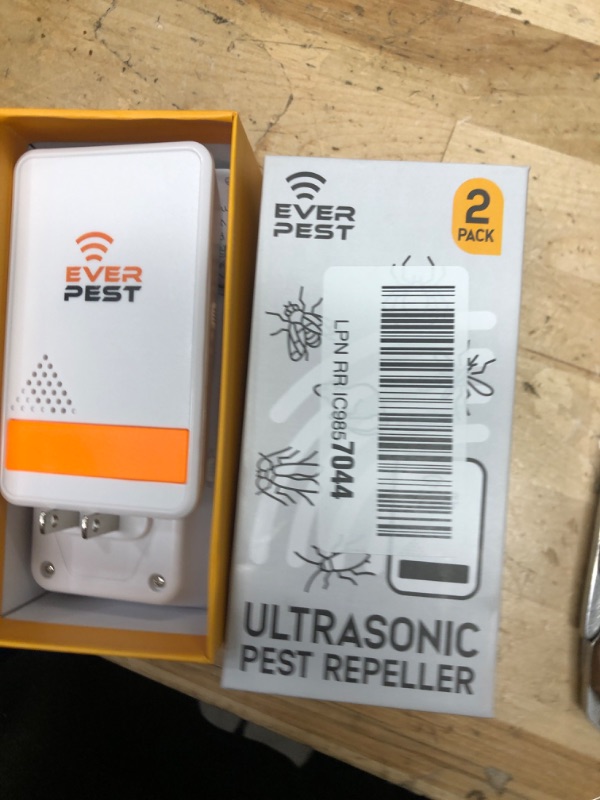 Photo 2 of (READ FULL POST) Ultrasonic Pest Control Repeller Plug in 2 Pack Repellent - Get Rid of Mosquito, Mice, Cockroach Spider Bed Bug Squirrel Fly Wasp Ant Mice Indoor, Outdoor, Patio Home Roach Infestation