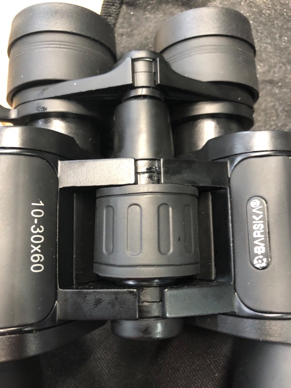 Photo 3 of **NONREFUNDABLE**FOR PARTS OR REPAIR**SEE NOTES**
Barska 10-30x60mm Gladiator Zoom Binoculars