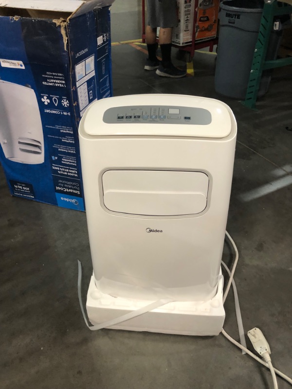 Photo 8 of ***USED - MISSING PARTS - UNTESTED - SEE COMMENTS***
Midea 3-in-1 Portable Air Conditioner, Dehumidifier, Fan, for Rooms Up to 200 Sq ft Enabled, 10,000 BTU Doe (5,800 BTU SACC) Control with R MAP10S1CWT