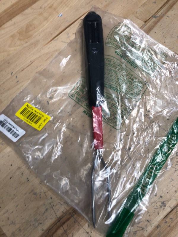 Photo 2 of ***REQUIRES 2 TRIPLE A BATTERIES, MISSING BATTERY COVER**
Grille Perfect Digital Meat Thermometer for Grilling and Barbecue Turner Fork