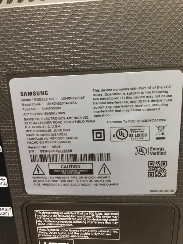 Photo 3 of * SEE NOTES* SAMSUNG 40-inch Class LED Smart FHD TV 1080P (UN40N5200AFXZA, 2019 Model), Black
