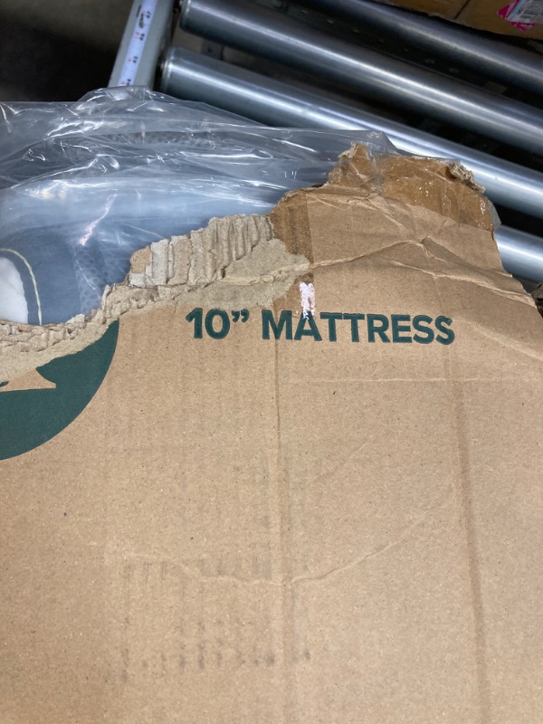 Photo 2 of *ZINUS 10 Inch True Support Hybrid Mattress [New Version], King, Fiberglass Free, Medium Feel, Motion Isolation, Certified Safe Foams & Fabric, Mattress in A Box**BOX TORN/RIPPED***