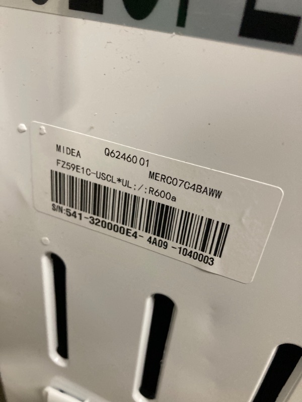 Photo 2 of Midea MERC07C4BAWW Cubic Feet Chest Freezer, 7.0 Cu.ft-Convertible, White  ***((SMALL DENT SEE PHOTOS)*** 