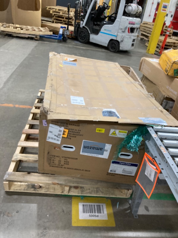 Photo 1 of ***A FEW SCRATCHES***Aqua Eden VTAP603222R 60-Inch Acrylic 3-Wall Alcove Tub with Right Hand Drain Hole, White***A FEW SCRATCHES***