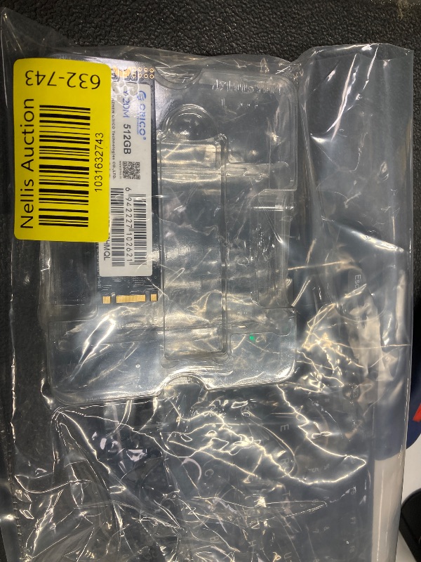 Photo 1 of ***It's used; it's unknown if it's missing parts and if it works 100%.****Western Digital 1TB SN850 NVMe SSD for PS5 Consoles Solid State Drive with Heatsink - Gen4 PCIe, M.2 2280, Up to 7,000 MB/s - WDBBKW0010BBK-WRSN