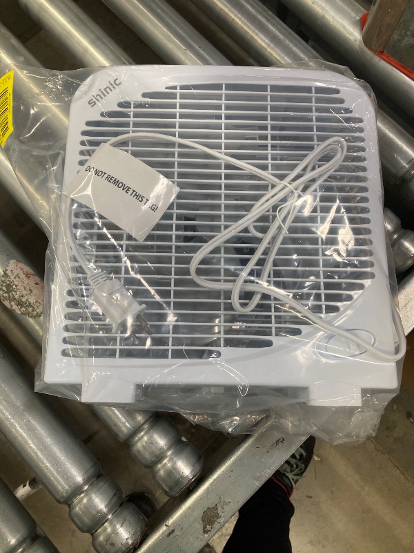 Photo 1 of **NO BOX**shinic 10" Tabletop Box Fan for Bedroom, 2 Speeds, Quiet Table Fan with Strong Airflow, Energy Efficient Small Box Fan, Portable Kitchen Exhaust Fan for Bedroom Bathroom Office Dorm Workshop, White