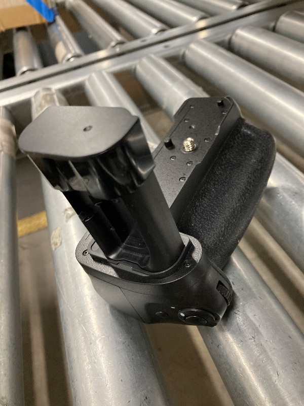 Photo 1 of **NO BOX***Vello Battery Grip for Nikon Z8  VELLO BG-N23