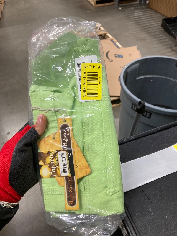 Photo 1 of & Company Womens Perfectly Shaping Hyper Stretch Shorts SH44876X Lime 1X