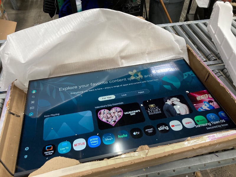 Photo 1 of **missing the power core, the control remote, no returns no refunds **Samsung 43-Inch Class Crystal UHD U8000F 4K Smart TV (2025 Model) Endless Free Content, Crystal Processor 4K, MetalStream Design, Knox Security, Alexa Built-in