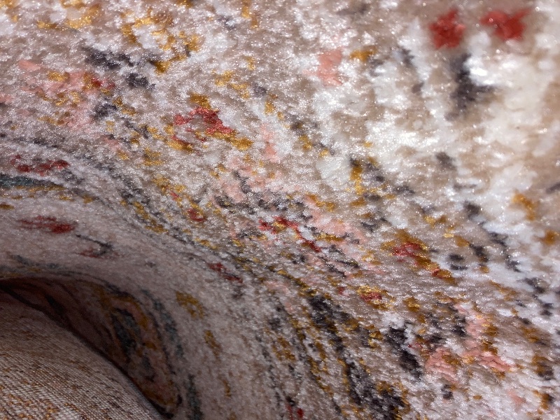 Photo 1 of ***** MEASURMENT IS ESTIMATED, 7 FT X 7 FT **** lIVING ROOM RUG 
