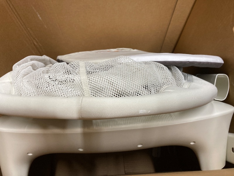 Photo 2 of 4moms mamaRoo sleep bassinet