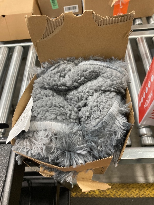 Photo 1 of Bedsure Ultra Soft Throw Blanket