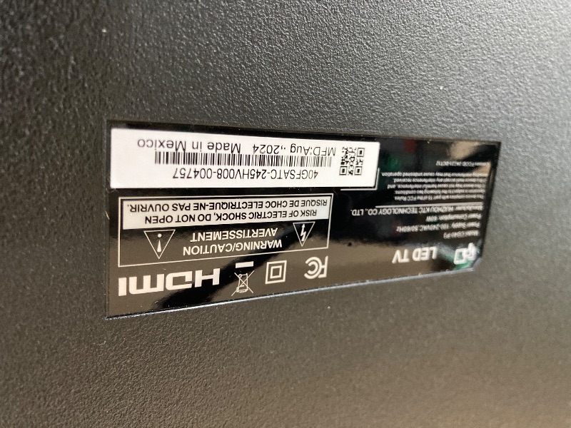 Photo 1 of **SEE NOTES**
VIZIO 40-inch Full HD 1080p Smart TV with DTS Virtual: X, Alexa Compatibility, Google Cast Built-in, Bluetooth Headphone Capable, (VFD40M-08 New)