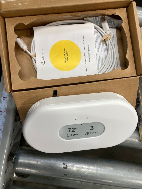 Photo 2 of Airthings 2960 View Plus - Radon and Air Quality Monitor (PM