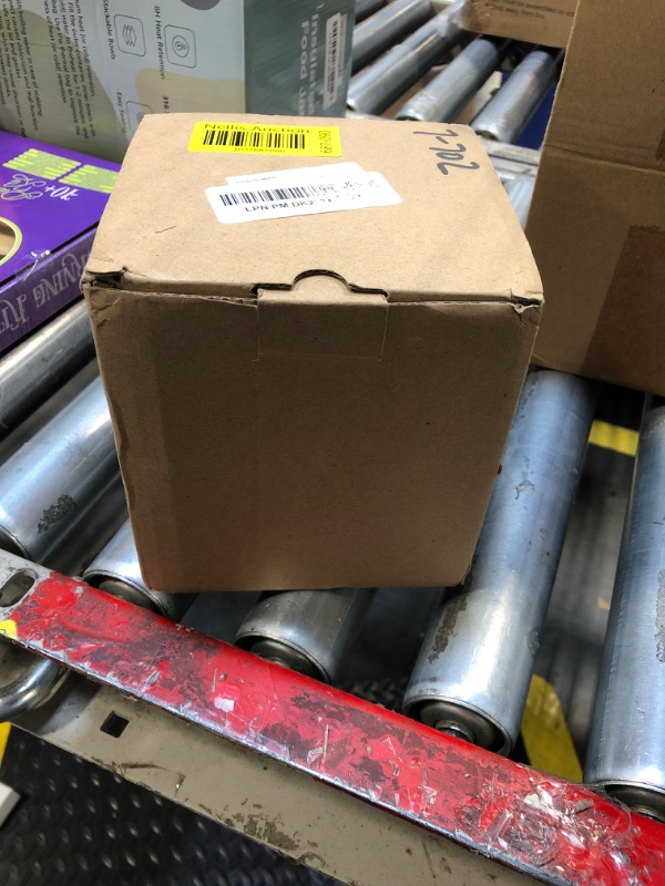 Photo 1 of Livelab Tissue Box Cover, Square Metal Tissue Box Holder Modern Decor Facial Napkin Holder Tissue Box Dispenser for Bathroom Vanity Countertop, Living Room, Bedroom, Office - Gold