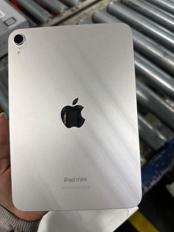 Photo 1 of Apple iPad Mini (A17 Pro): Apple Intelligence, 8.3-inch Liquid Retina Display, 128GB, Wi-Fi 6E, 12MP Front/12MP Back Camera, Touch ID, All-Day Battery Life — Starlight