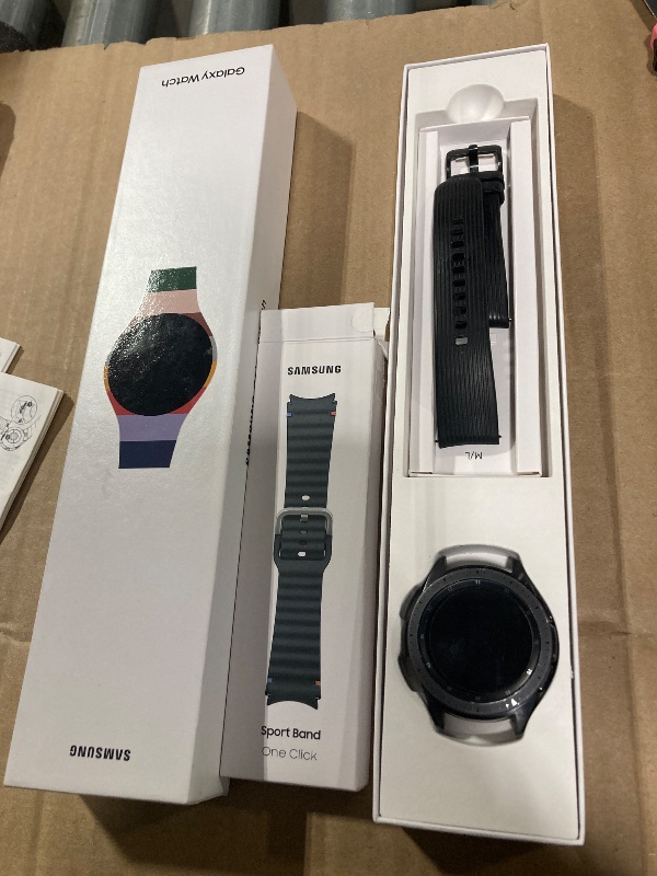 Photo 2 of ***PRODUCT NOT TESTED // CHARGER NEEDED // DIFFERENT STRAP // NO RETURN***
SAMSUNG Galaxy Watch 7 Bespoke Edition 44mm Bluetooth AI Smartwatch w/Energy Score, Wellness Tips, Heart Rate, Sleep, Fitness, Dark Gray Sport Band, Green, US Version, 1Yr Manufact