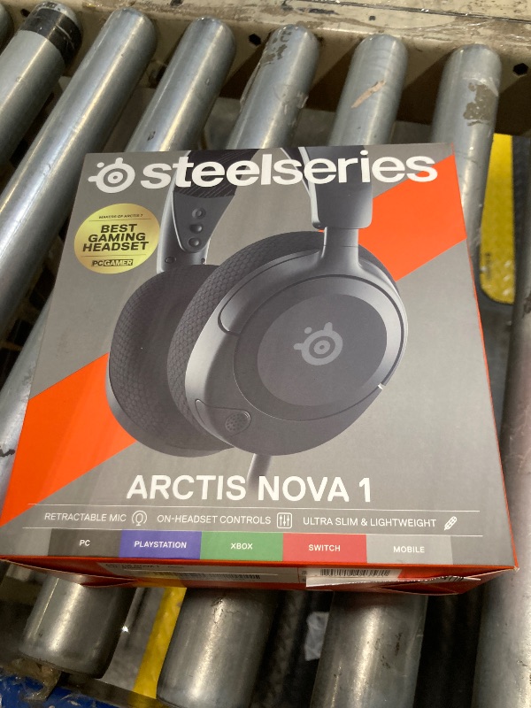 Photo 2 of **FOR PARTS ONLY** SteelSeries Arctis Nova 1 Multi-System Gaming Headset — Hi-Fi Drivers — 360° Spatial Audio — Comfort Design — Durable — Ultra Lightweight — Noise-Cancelling Mic — PC, PS5/PS4, Switch, Xbox - Black