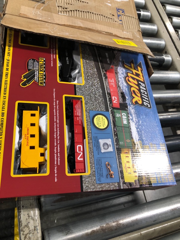 Photo 1 of Bachmann Trains - Pacific Flyer Ready To Run Electric Train Set - HO Scale
