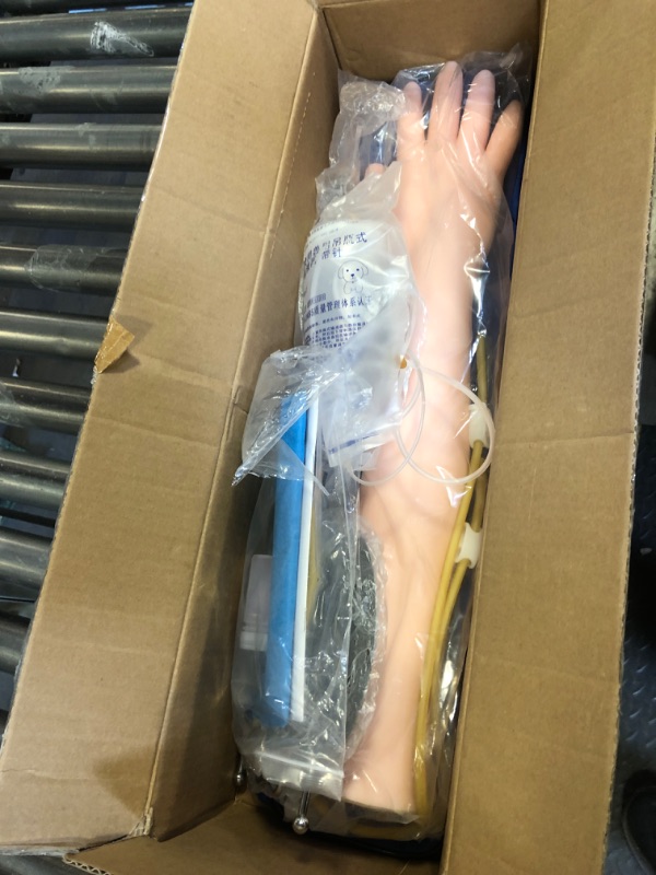 Photo 1 of VEVOR Intravenous Practice Arm Kit Made of PVC Latex Material Phlebotomy Arm with Infusion Stand Practice Arm for Phlebotomy with a Storage Handbag IV Practice Arm Kit for Venipuncture Practice