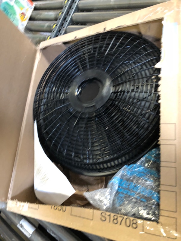 Photo 2 of Lasko Oscillating Pedestal Fan