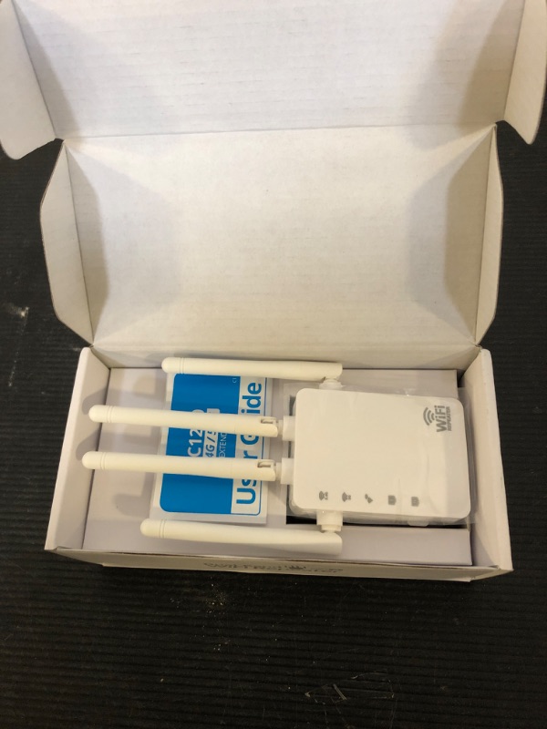 Photo 2 of 1200Mbps Dual Band 2.4&5GHz WiFi Extender