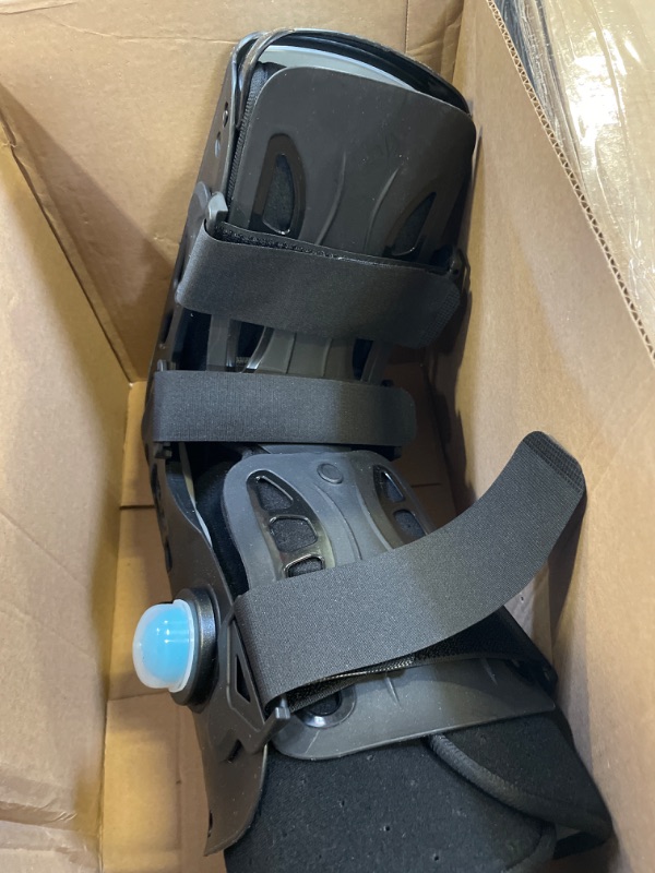 Photo 2 of Inflatable Walker Boot Air Cam Walker Fracture Boot Short Walker Brace Walking Boot Orthopaedic Boot for Sprained Ankle, Foot Pain Recovery, Stress Fracture, Broken Foot, Achilles Tendonitis (Large)