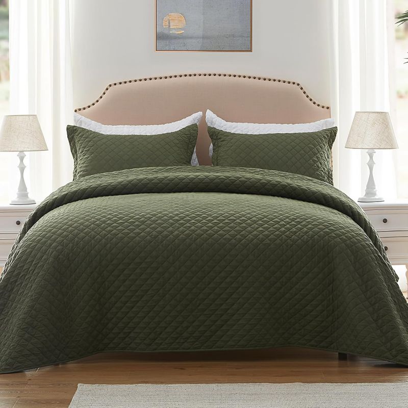 Photo 1 of Dreamy Nights Comfy Delights Olive Green Quilt Set Queen Lightweight Bedspread Full Soft Reversible Coverlet for All Season 3pcs Army Green Diamond Quilted Bedding Sets (1 Quilt 2 Pillow Shams)(90"x96")