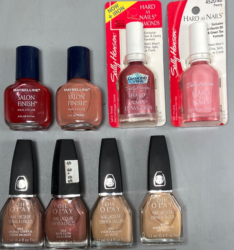 Photo 1 of 25 Miscellaneous Nail Supplies with Random Nail Set New