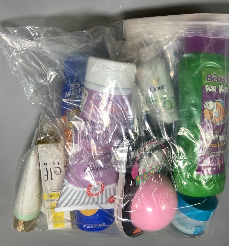 Photo 1 of  17 Miscellaneous Skin Care Bundle New