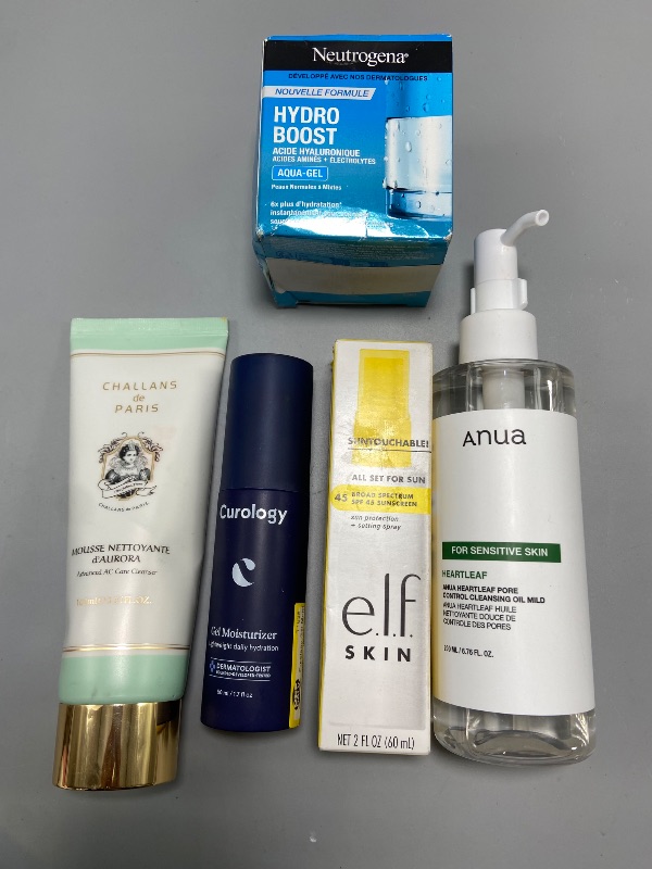 Photo 1 of  17 Miscellaneous Skin Care Bundle New