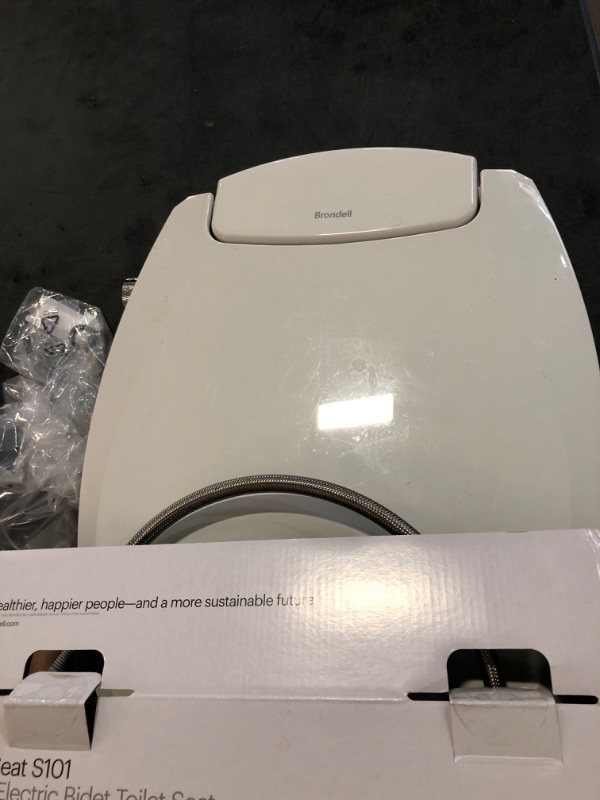 Photo 1 of Brondell Bidet Toilet Seat Non-Electric Swash Ecoseat, Fits Elongated Toilets, White - Dual Nozzle System, Ambient Water Temperature - Bidet with Easy Installation
