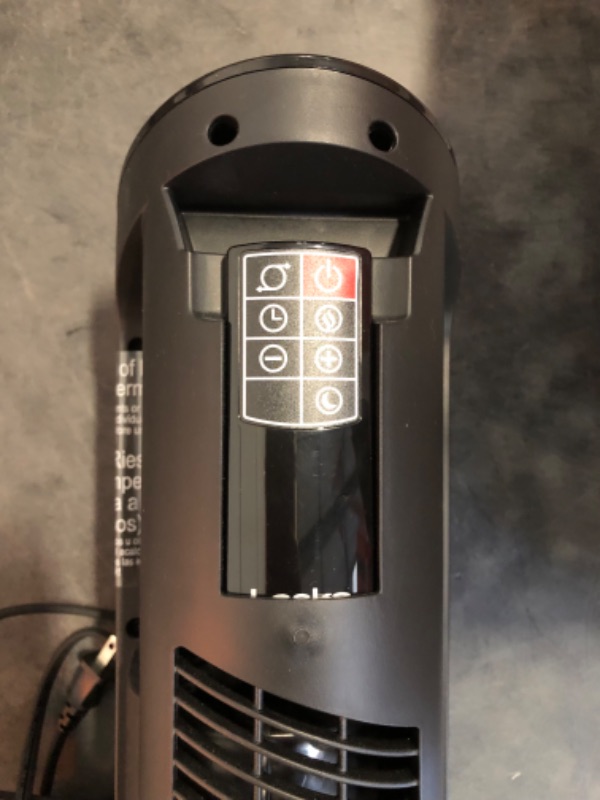 Photo 1 of Lasko - Calentador Ceramico de Torre Eléctrico 22" con Temporizador y Potente 1500W: Calor Inteligente para tu Hogar.