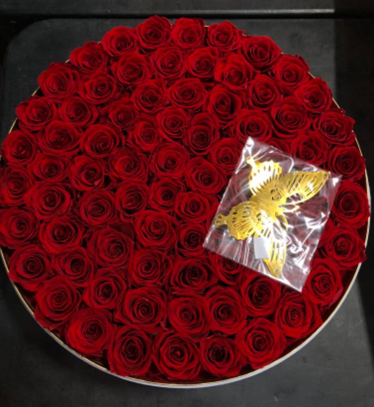 Photo 3 of Eterfield 77-Piece Preserved Roses in a Box, Mother's Day Forever Flowers Roses That Last a Year Rose Box Preserved Flowers for Her Mom Women Wife (Red Roses, Round White Suede Box)