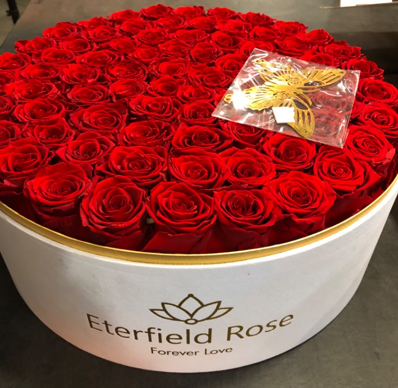 Photo 2 of Eterfield 77-Piece Preserved Roses in a Box, Mother's Day Forever Flowers Roses That Last a Year Rose Box Preserved Flowers for Her Mom Women Wife (Red Roses, Round White Suede Box)