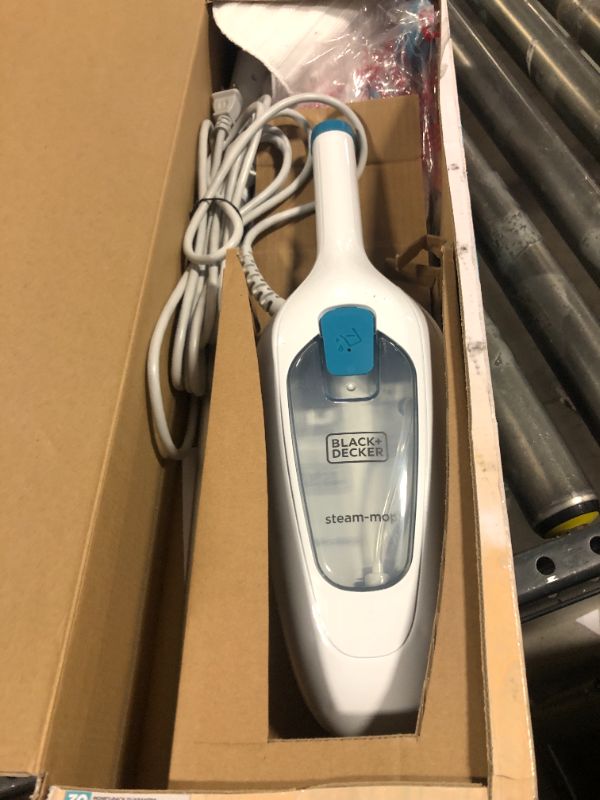 Photo 2 of BLACK+DECKER Classic Steam-Mop Hsm13e1 White