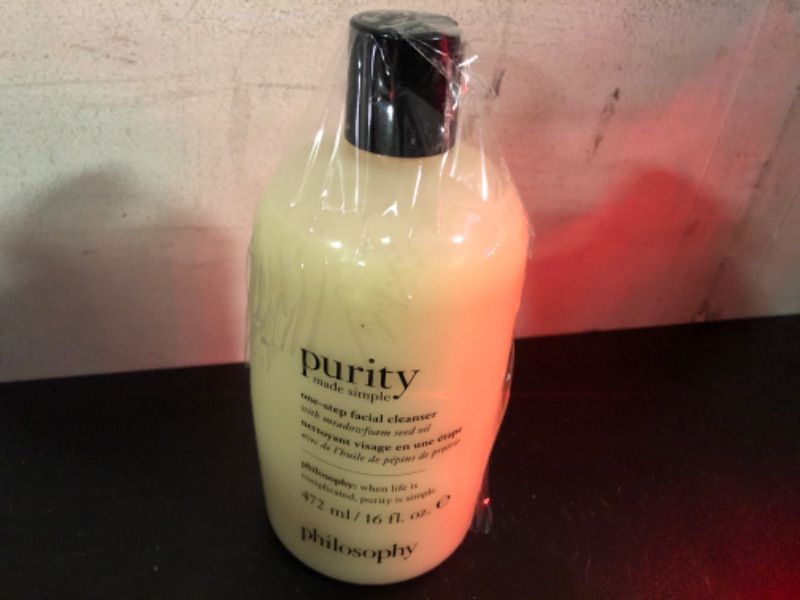 Photo 3 of 1pc---Philosophy Purity Made Simple Cleanser for Face and Eyes 472ml
