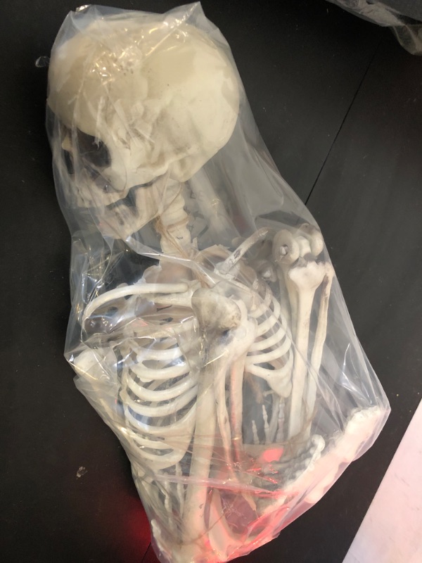 Photo 1 of XONOR 3ft/90cm Halloween Full Body Skeleton Props Realistic Human Bones with Movable Joints for Halloween Party Decoration (Old Bone Color)