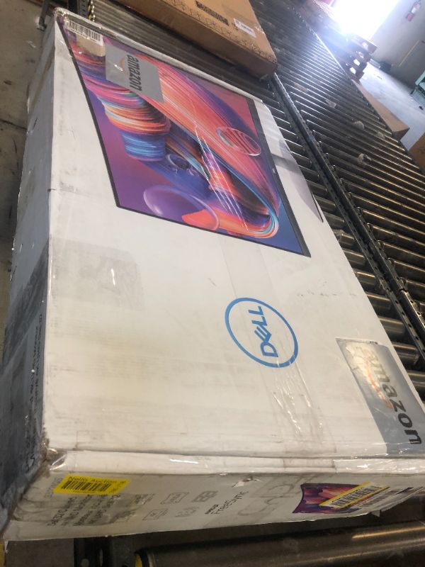 Photo 4 of Dell S3221QS 32 Inch Curved 4K UHD (3840 x 2160), VA Ultra-Thin Bezel Monitor, 60Hz, 4MS Response Time, 90% DCI-P3, 99% sRGB, AMD FreeSync, HDMI, DisplayPort, Built in Speakers, VESA Certified, Silver